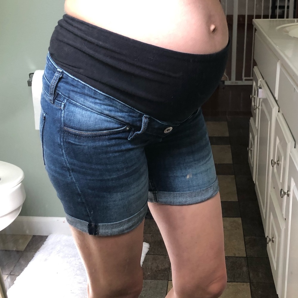 H&M MAMA maternity shorts